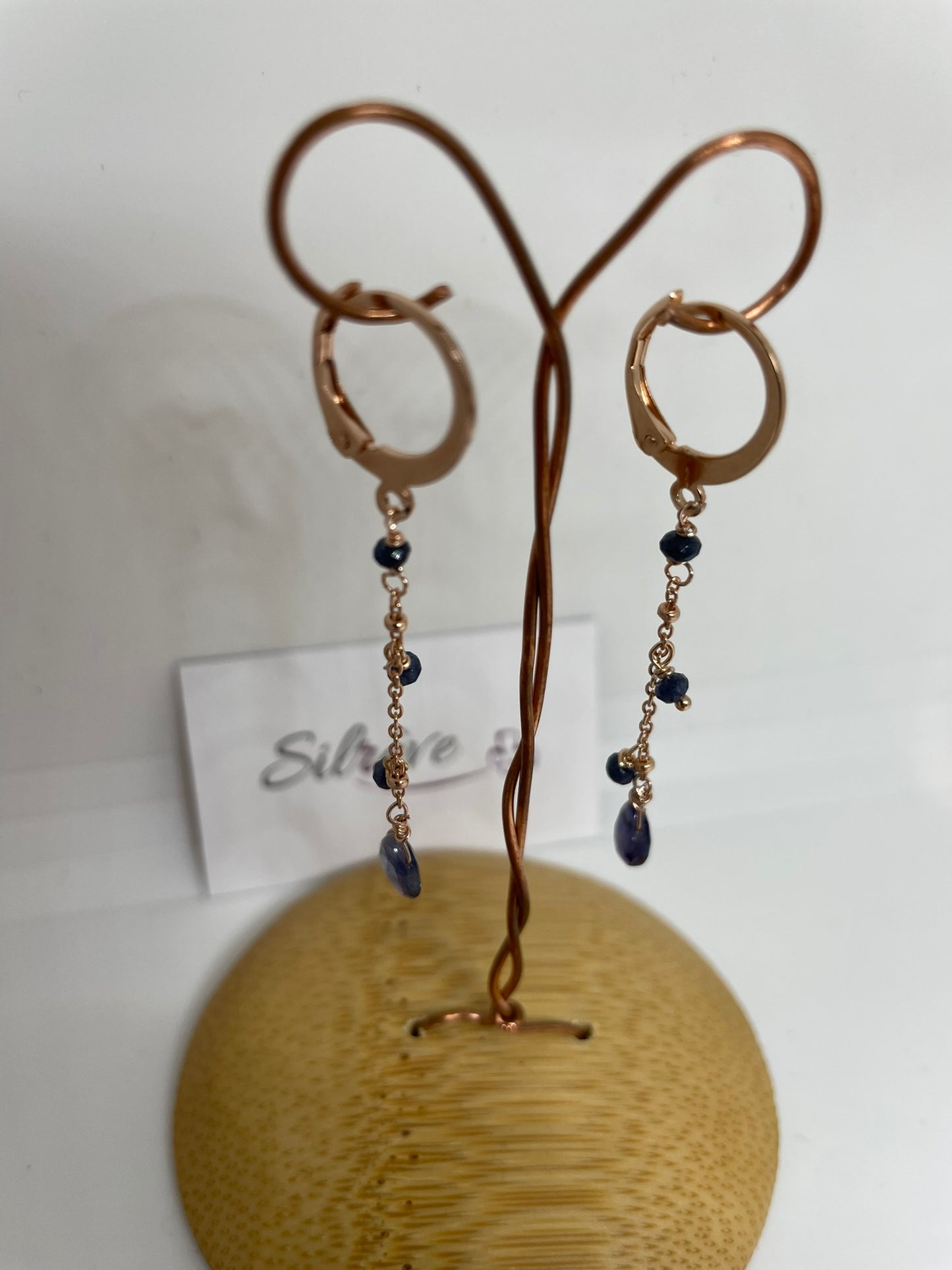 Goldsmith's knot bracelet in Ag. 925, embellished with small colored crystals.