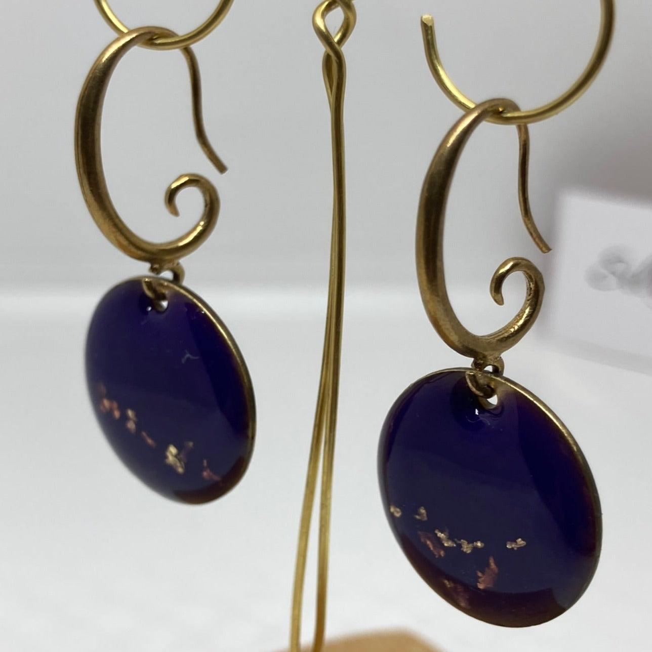 Pendant earrings in brass 'Fantasy'