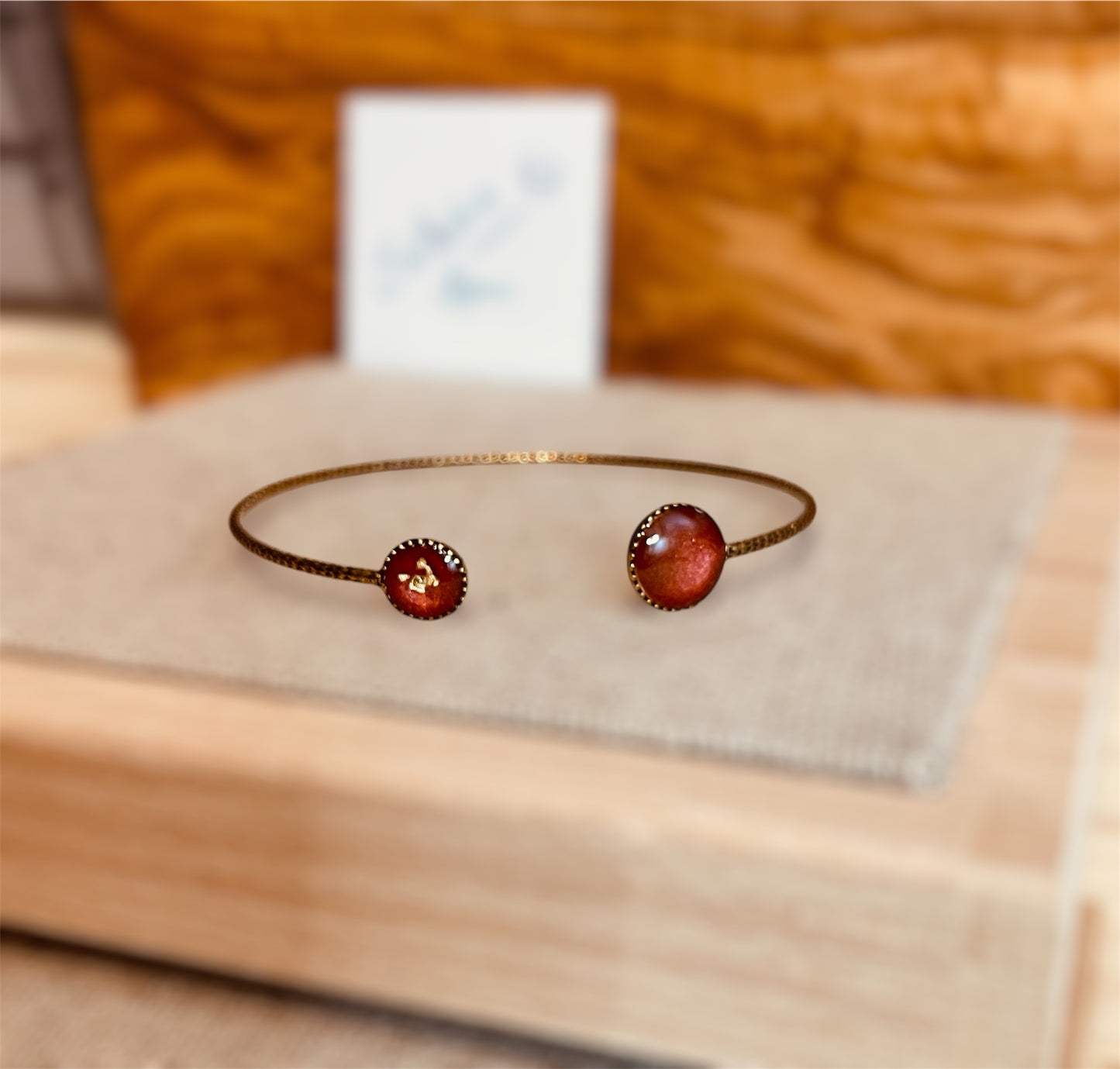 Braccialetto rigido bronzo diamantato con vassoi smaltati e vetrificati