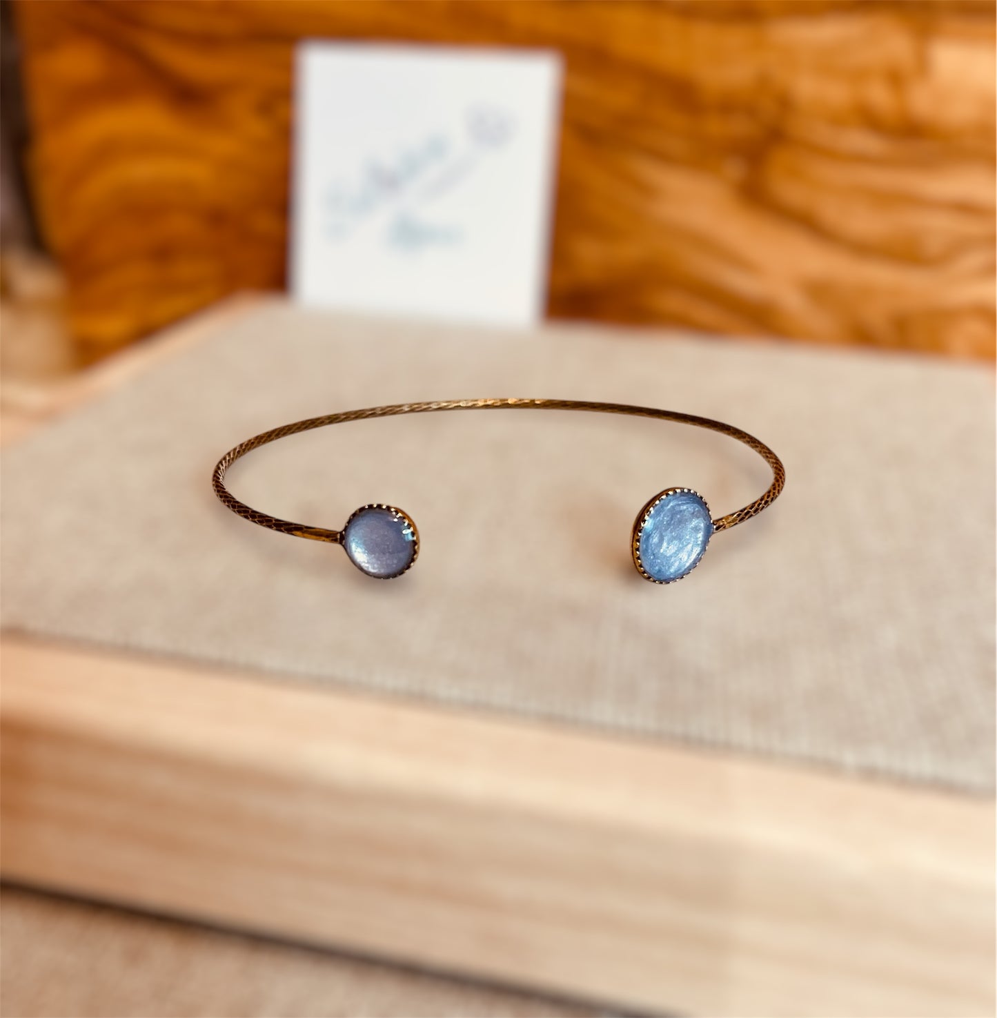 Braccialetto rigido bronzo diamantato con vassoi smaltati e vetrificati