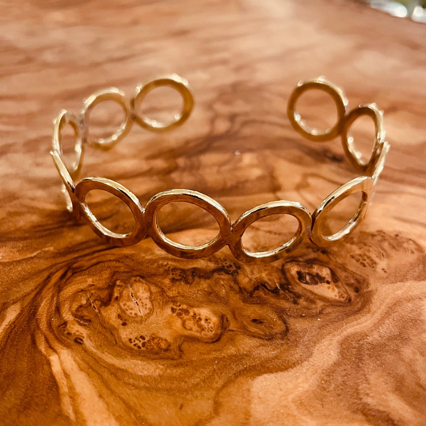 Bracciale e anello realizzati a mano