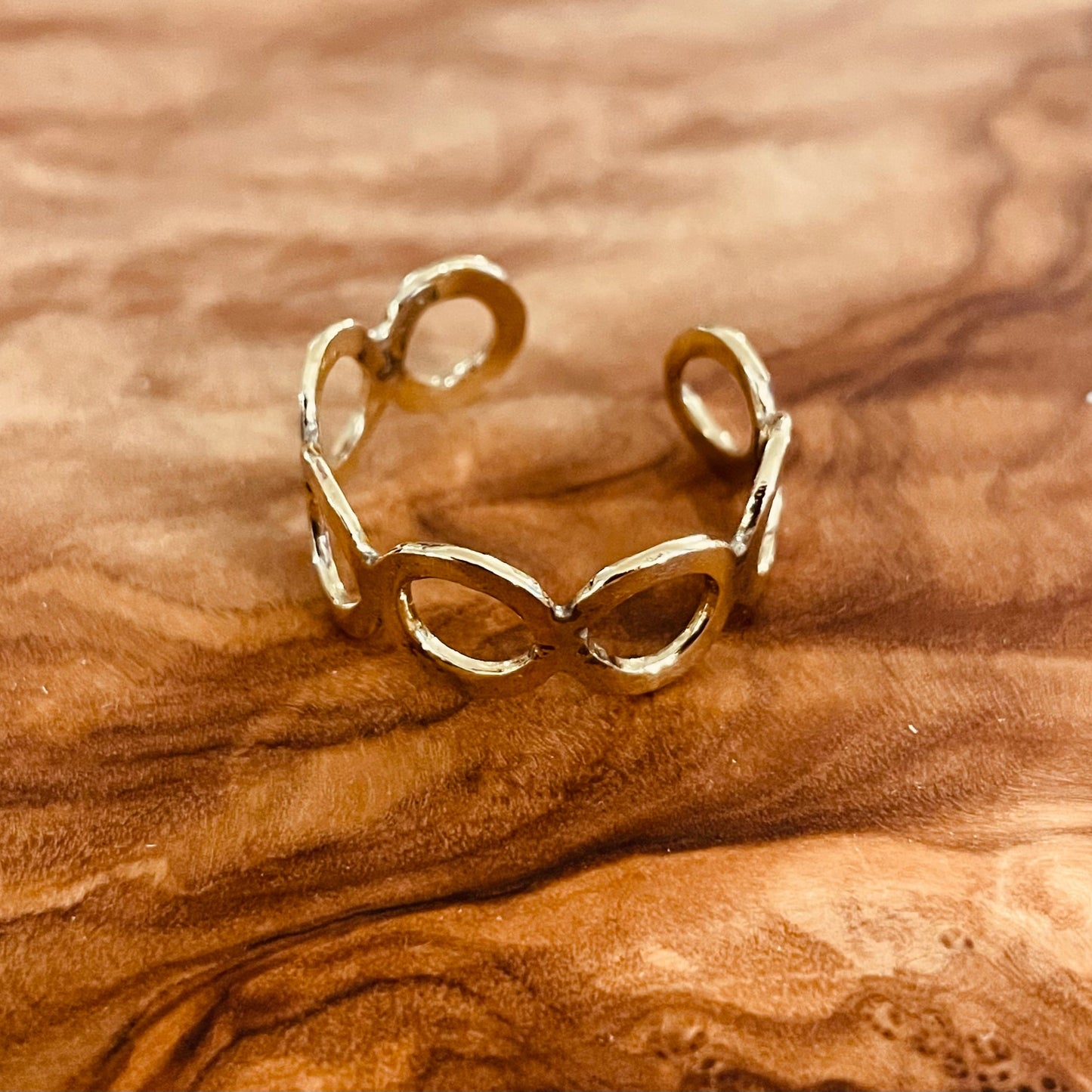 Bracciale e anello realizzati a mano