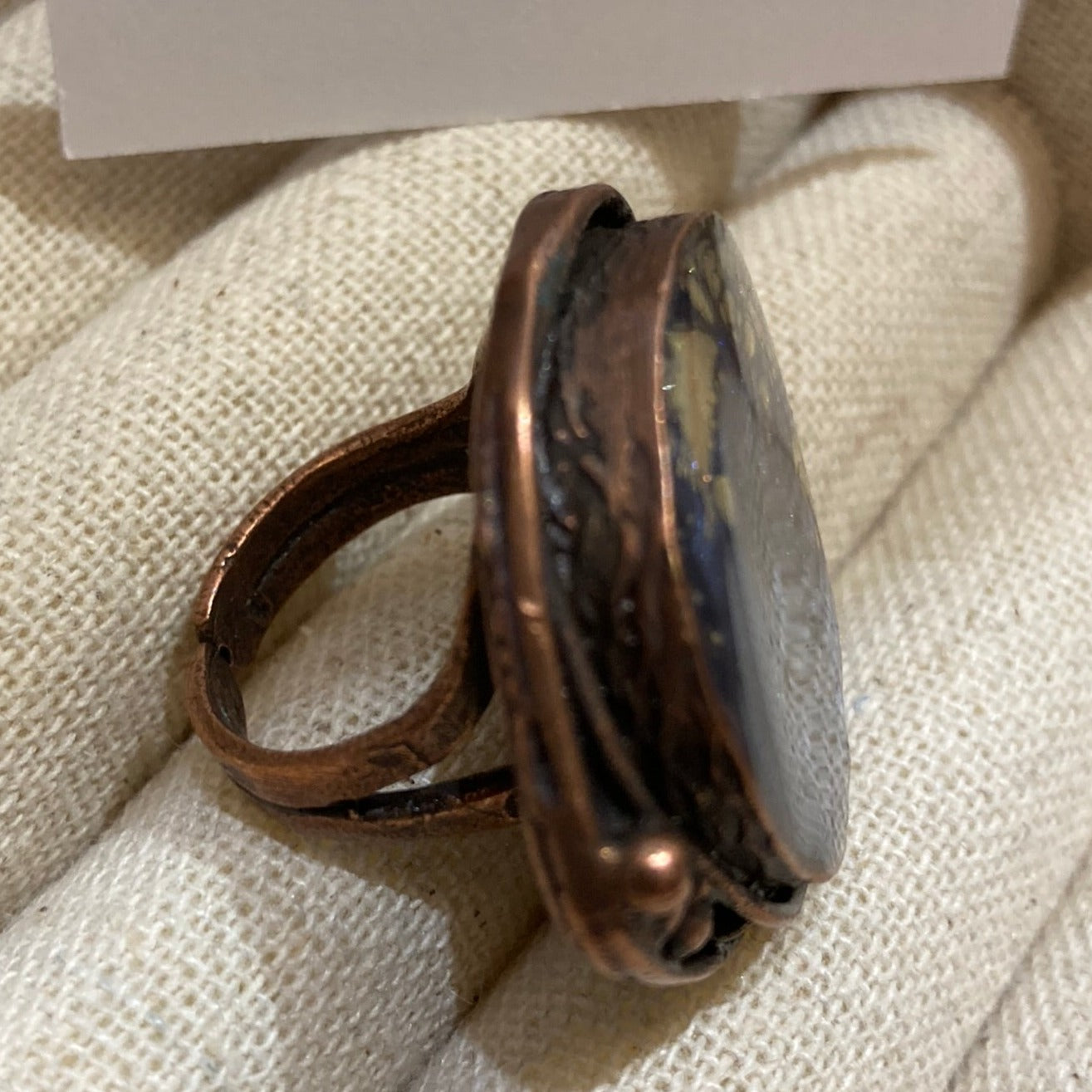 Round ring in red copper, adjustable, hand painted and vitrified