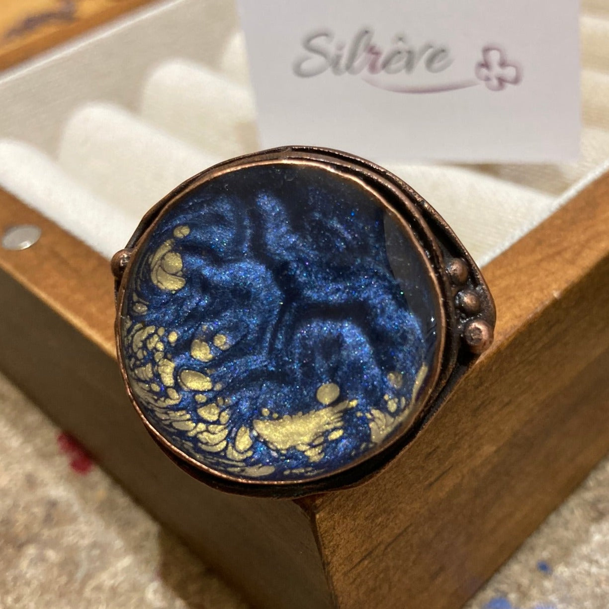 Round ring in red copper, adjustable, hand painted and vitrified