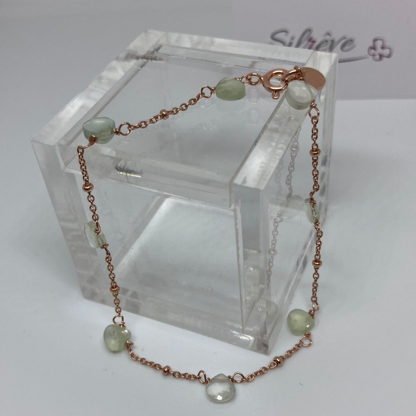 Goldsmith's knot bracelet in Ag. 925, embellished with small colored crystals.