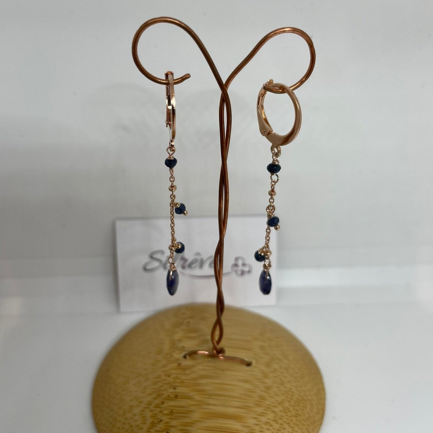 Goldsmith's knot bracelet in Ag. 925, embellished with small colored crystals.