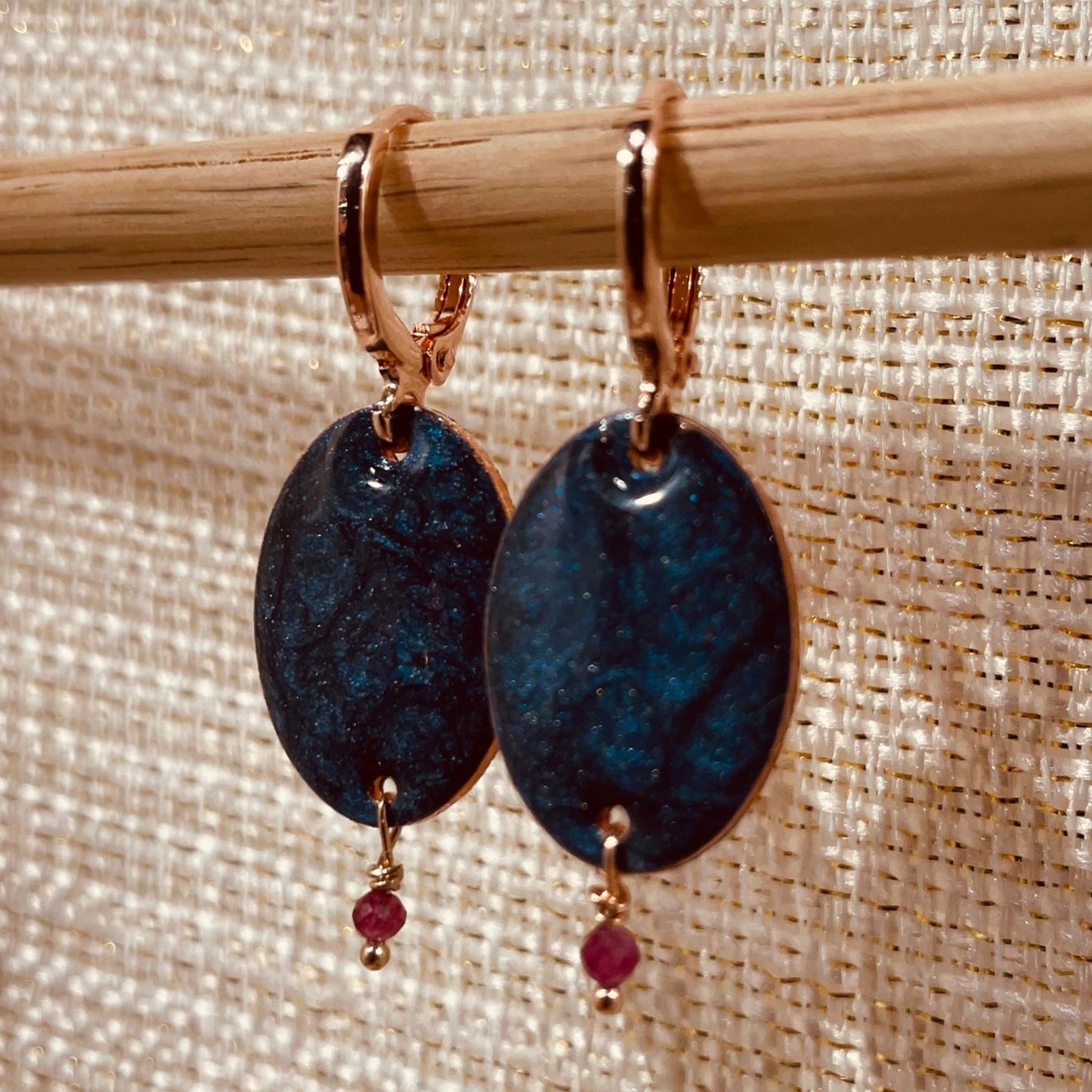 Orecchini pendenti in Ag.925 e rame con pietre preziose.