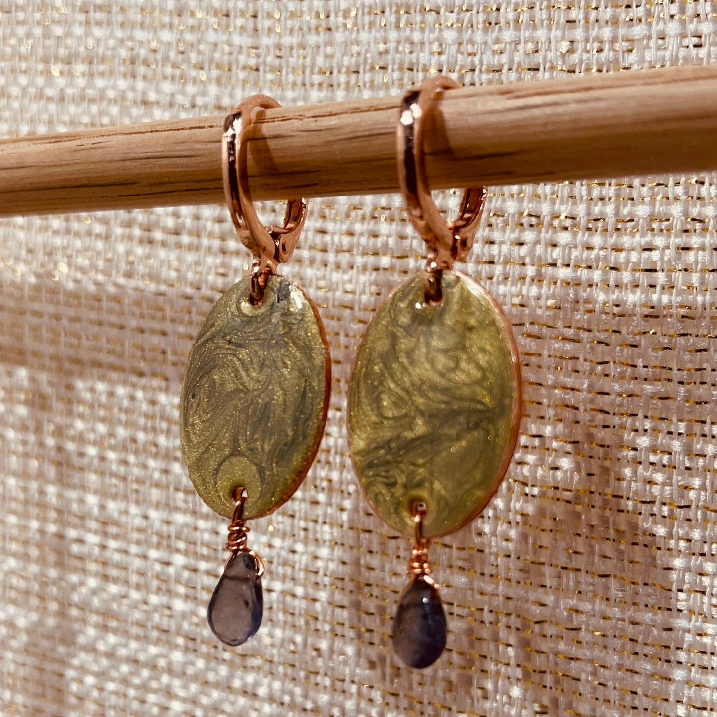 Orecchini pendenti in Ag.925 e rame con pietre preziose.