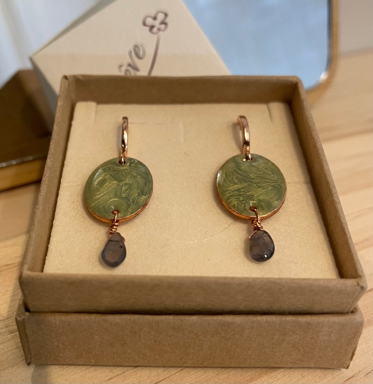 Orecchini pendenti in Ag.925 e rame con pietre preziose.