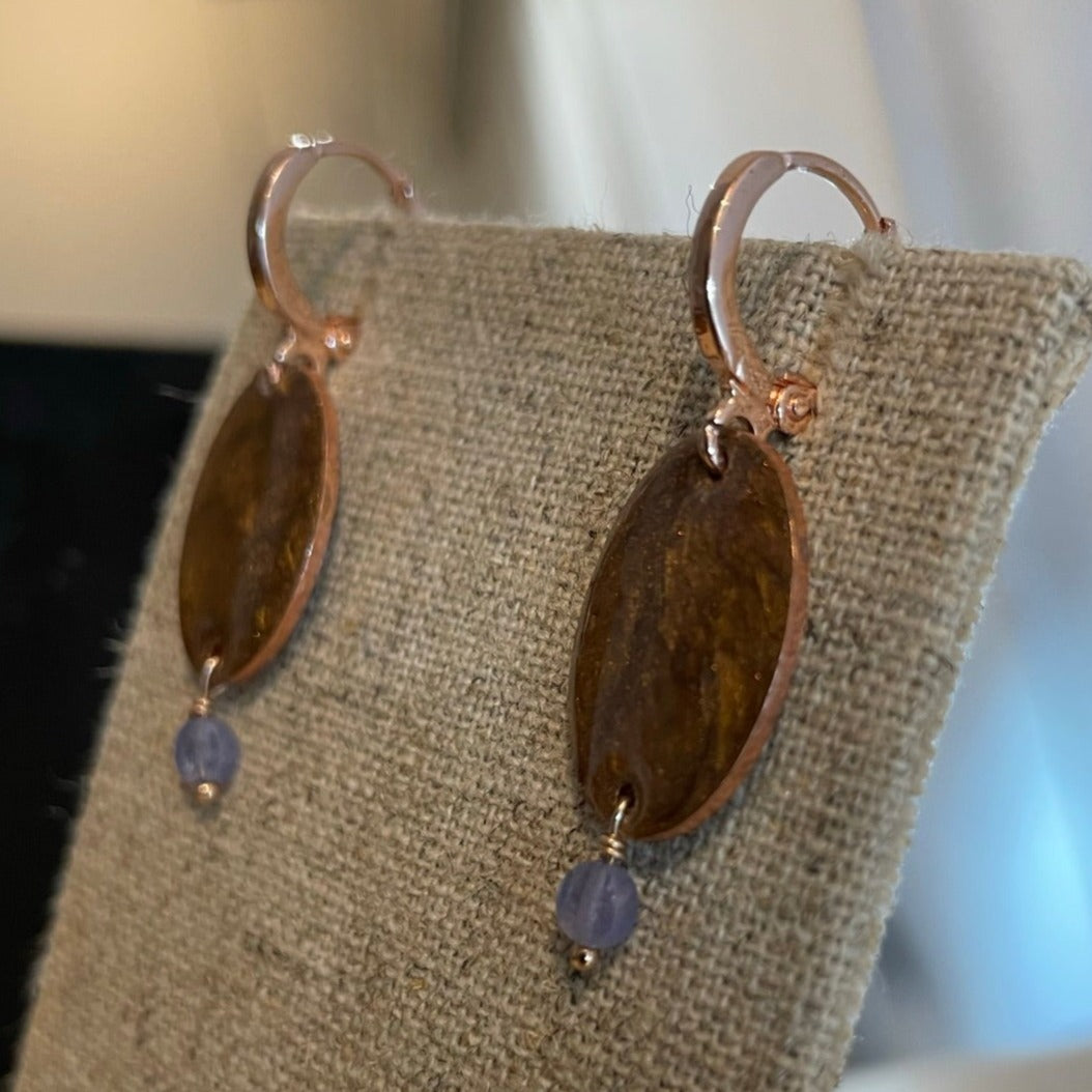 Orecchini pendenti in Ag.925 e rame con pietre preziose.