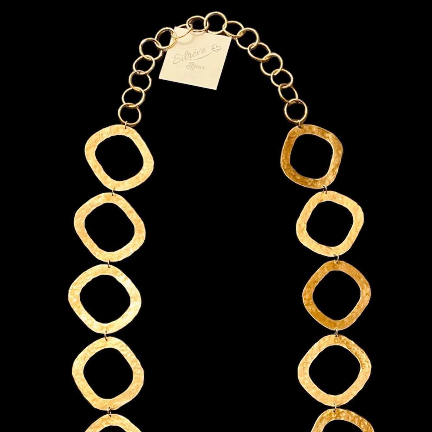 Collana in ottone martellato, realizzata a mano