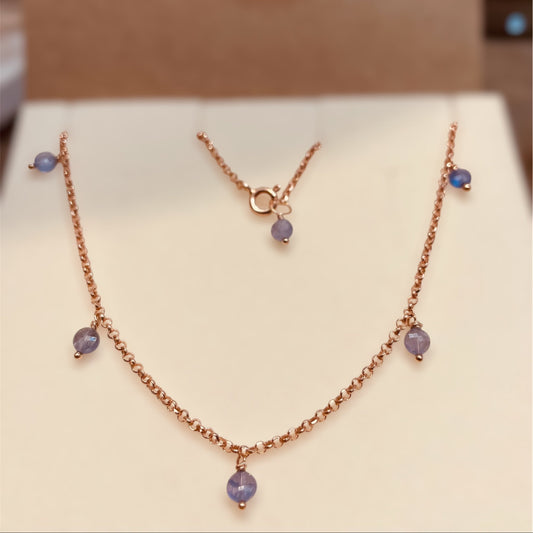 Goldsmith's knot bracelet in Ag. 925, embellished with small colored crystals.