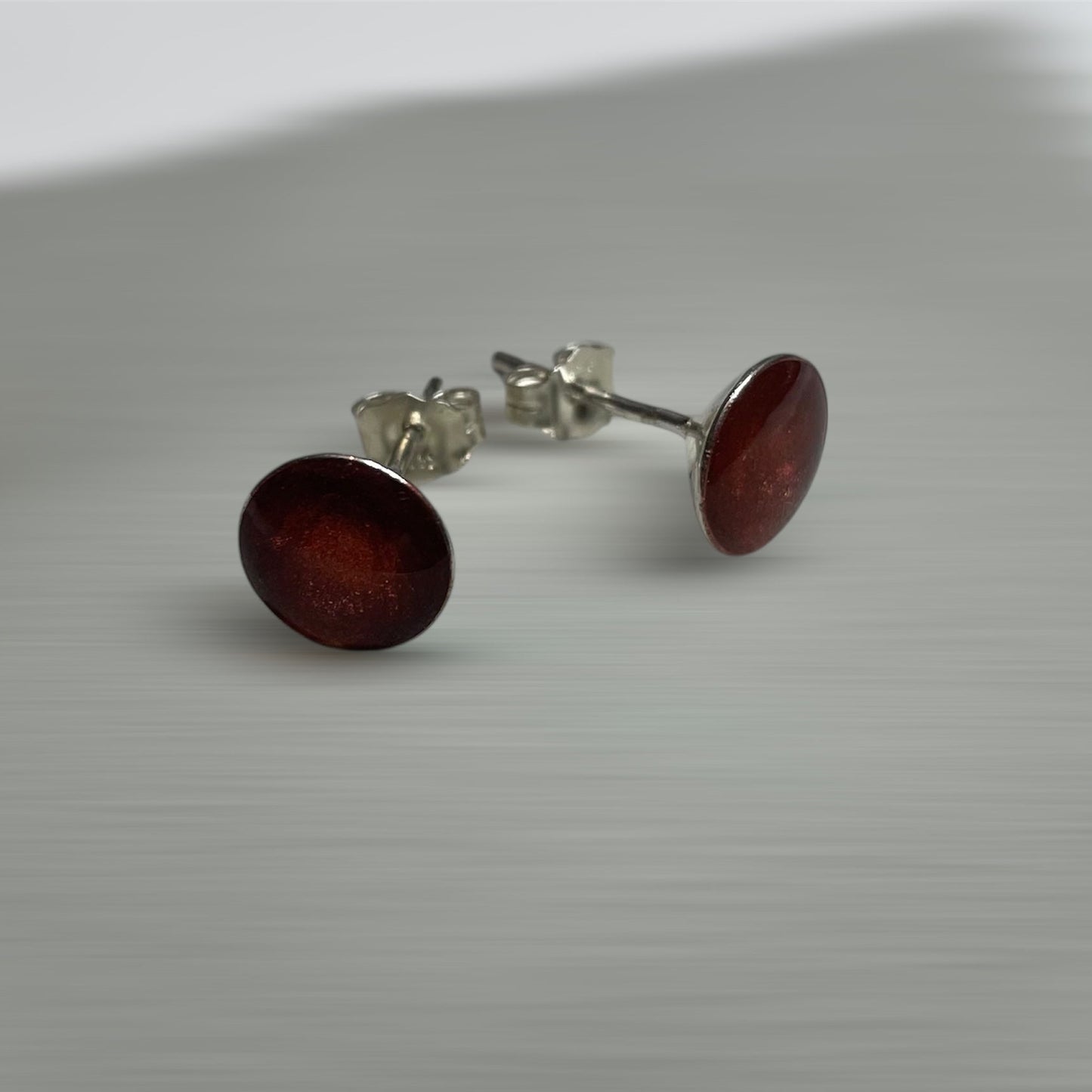 Round stud earrings, in Ag. 925, enamelled and vitrified by hand