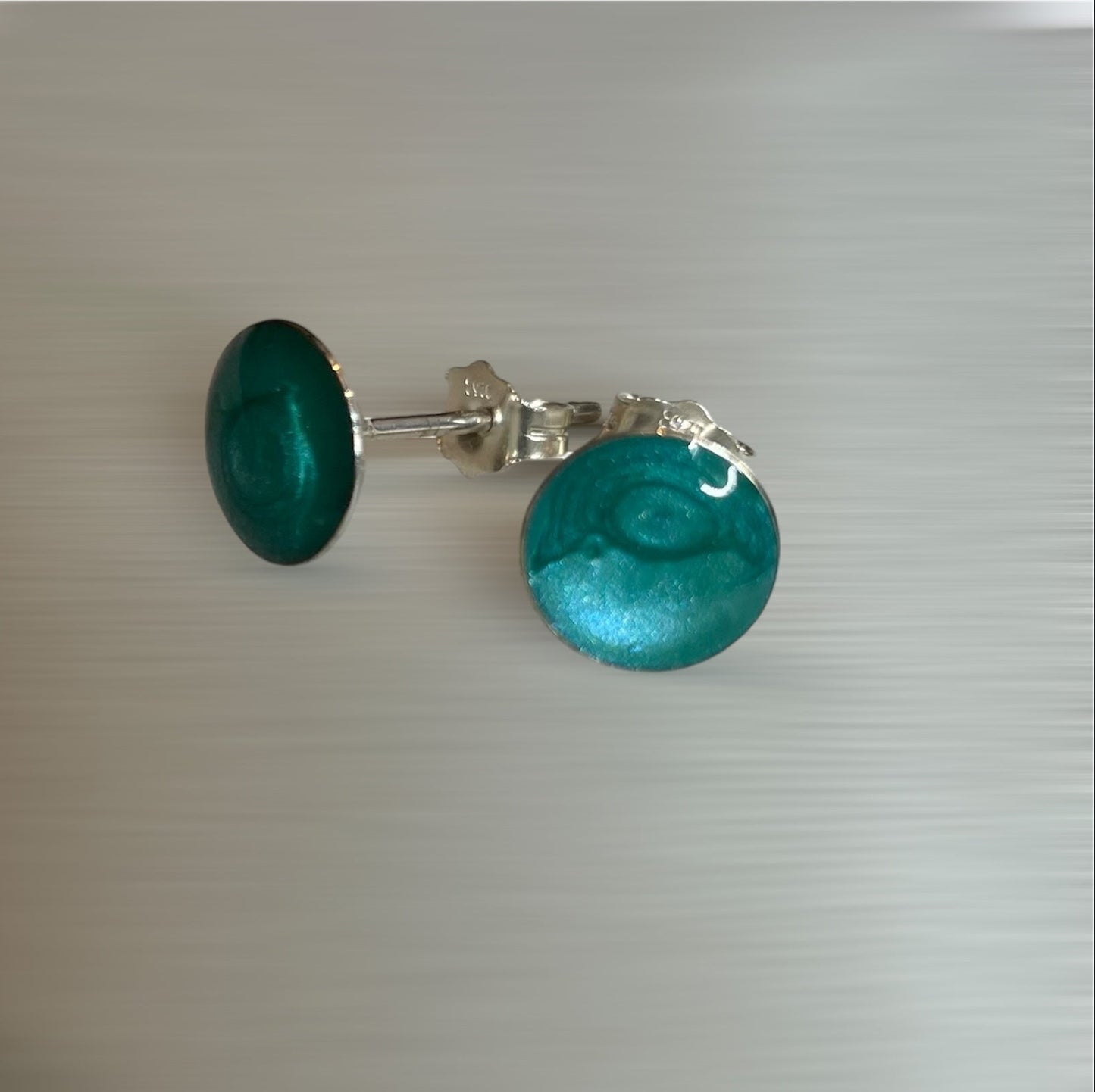 Round stud earrings, in Ag. 925, enamelled and vitrified by hand