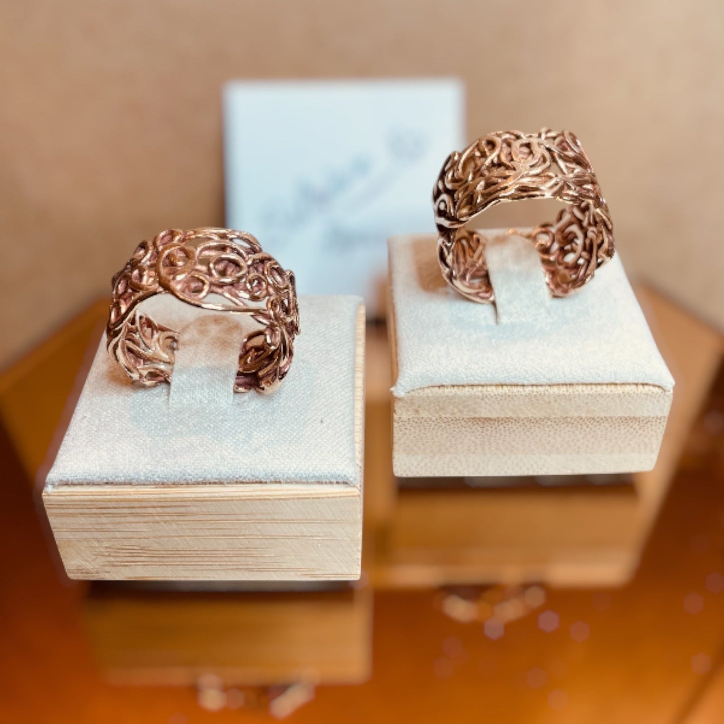 'Fil rouge' anello in bronzo rosso