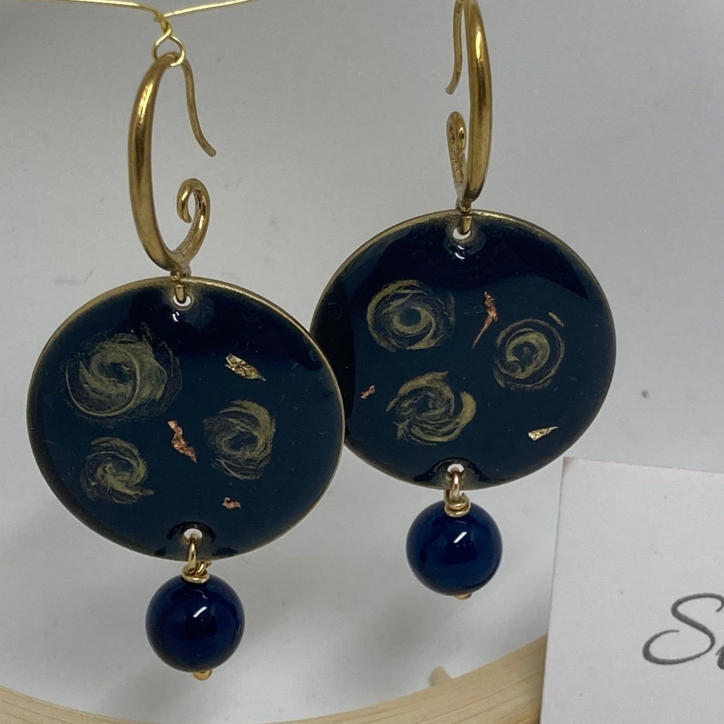 Blue and gold pendant earrings in natural brass 'Galassia' line