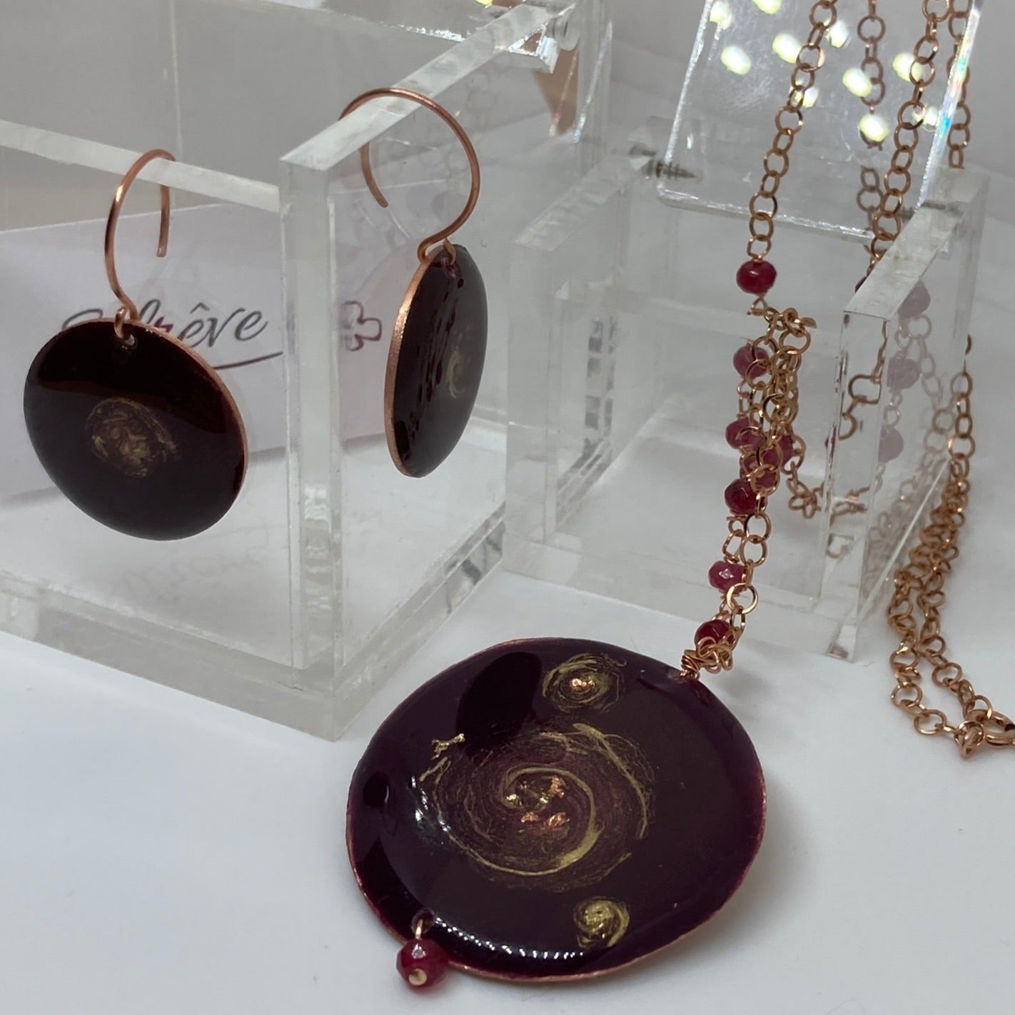 Copper necklace with 'Galaxy' round pendant