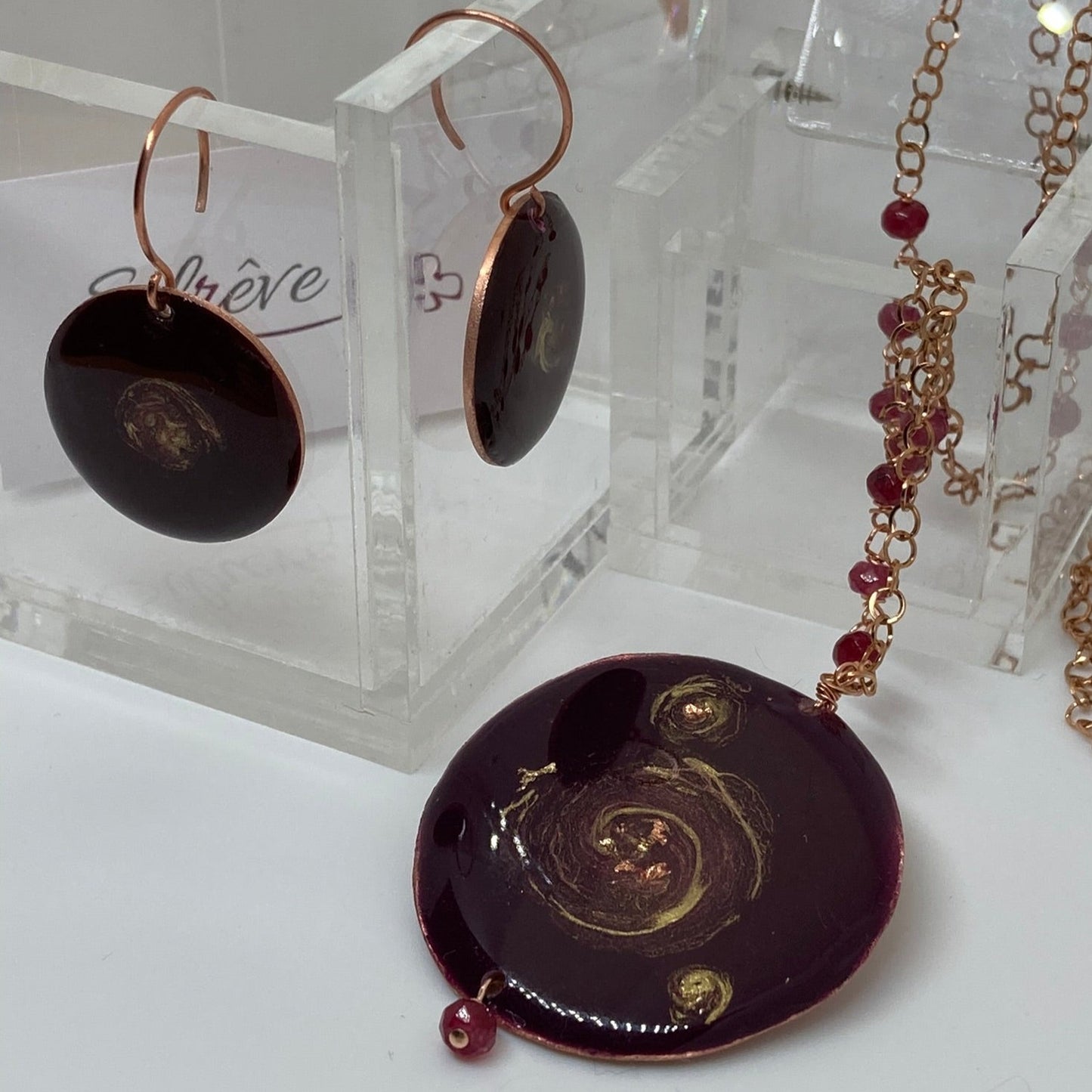 Copper necklace with 'Galaxy' round pendant