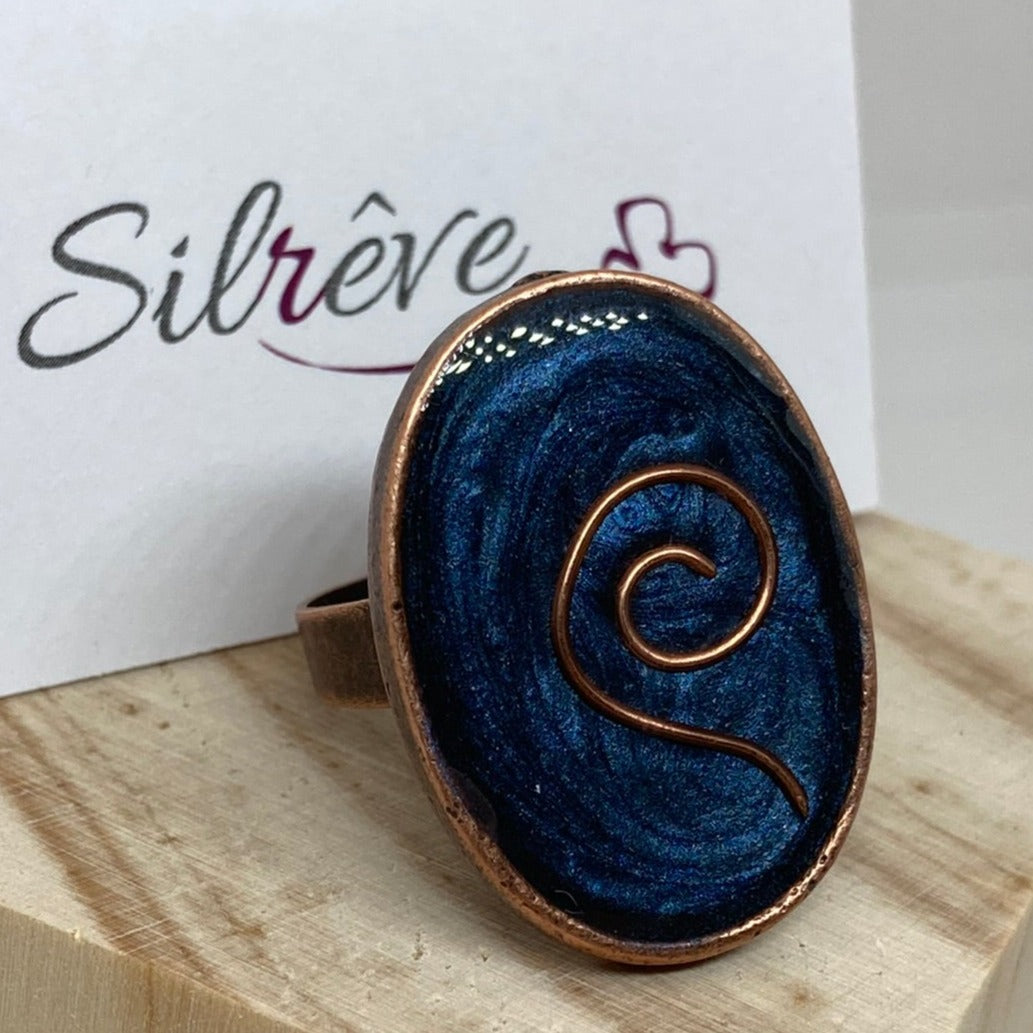 Oval copper ring, adjustable, hand painted and vitrified