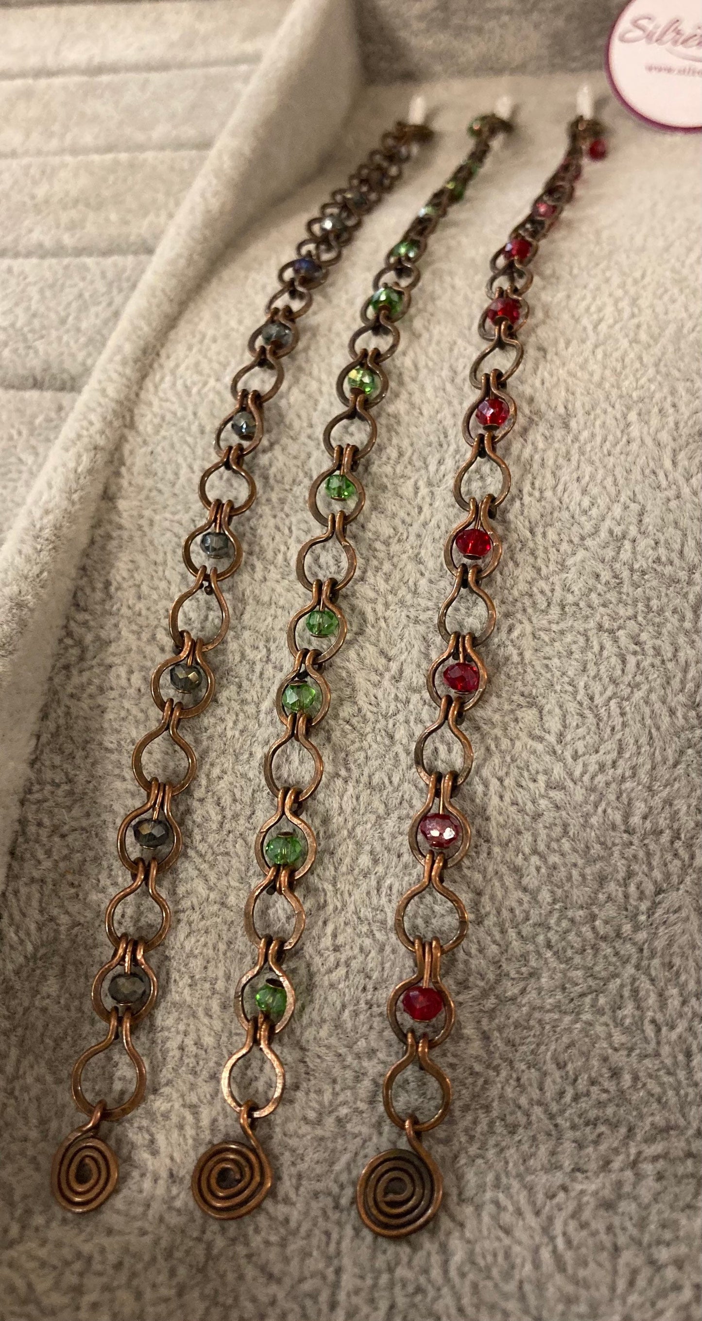 Hammered copper chain bracelet, antiqued and embellished with small crystals; mesh 0.5cm