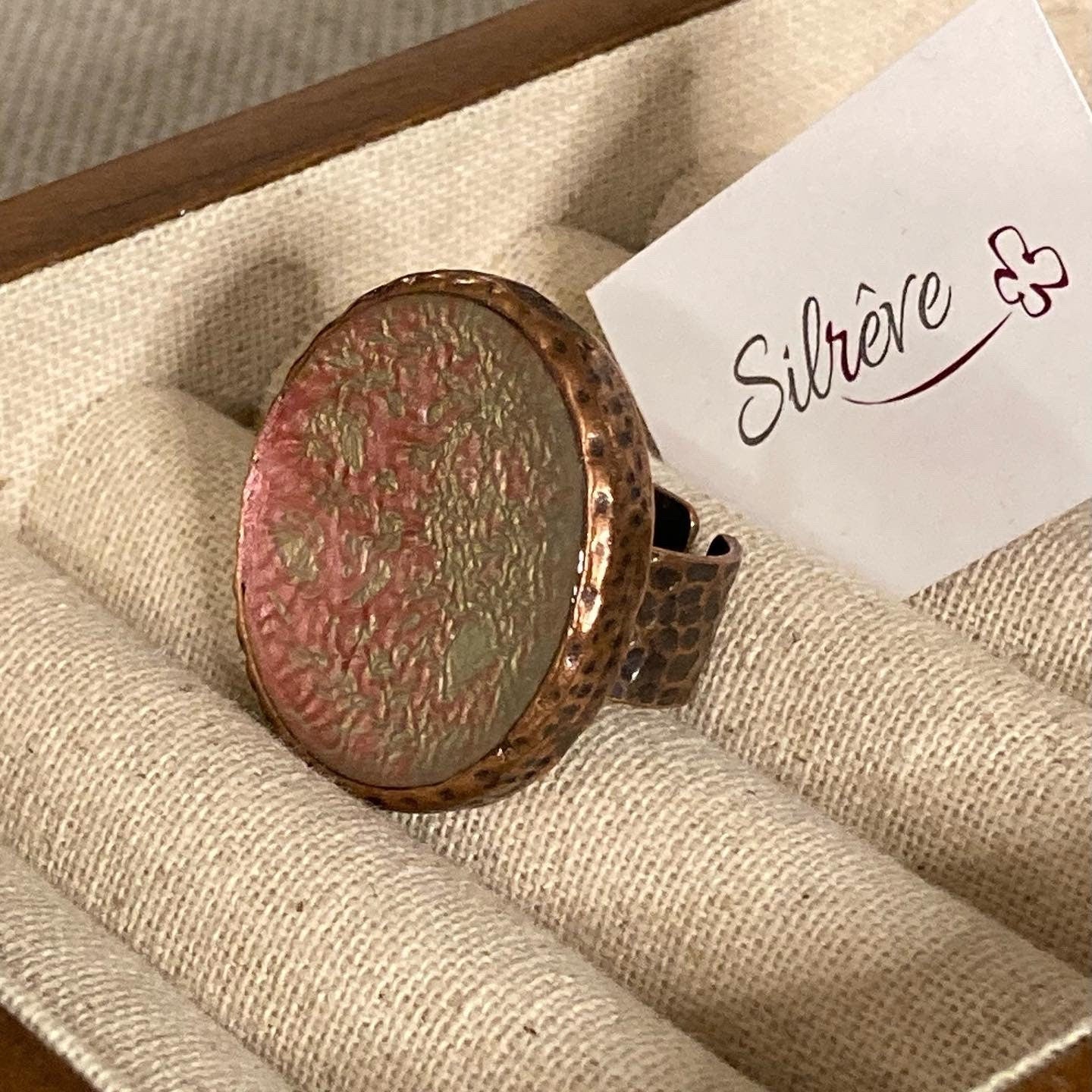 Adjustable round ring, in red copper